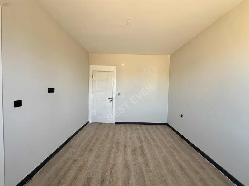 Satılık Giyinme Odalı Genış 2.5+1 Daıre — fotoğraf 16