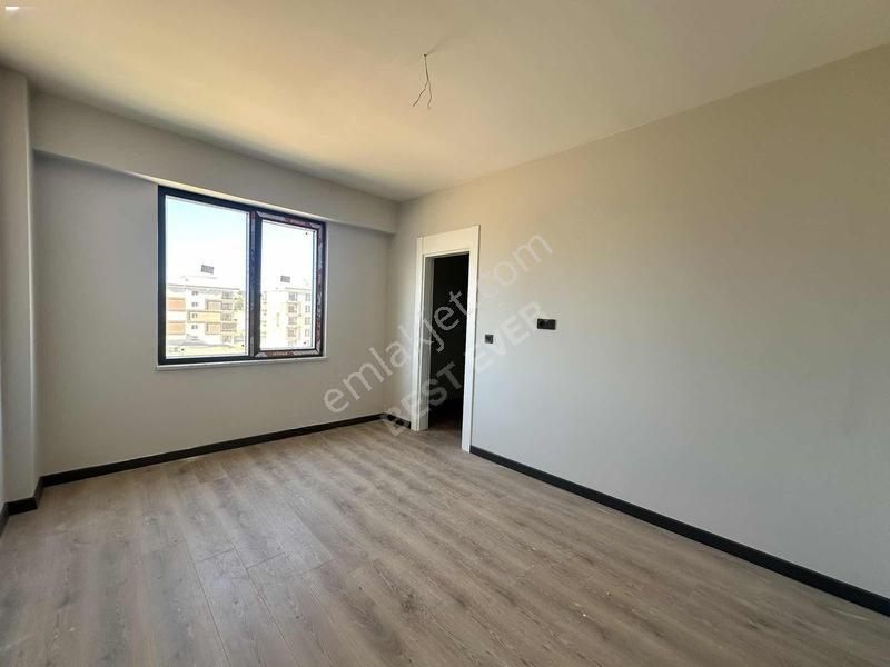 Satılık Giyinme Odalı Genış 2.5+1 Daıre — fotoğraf 17