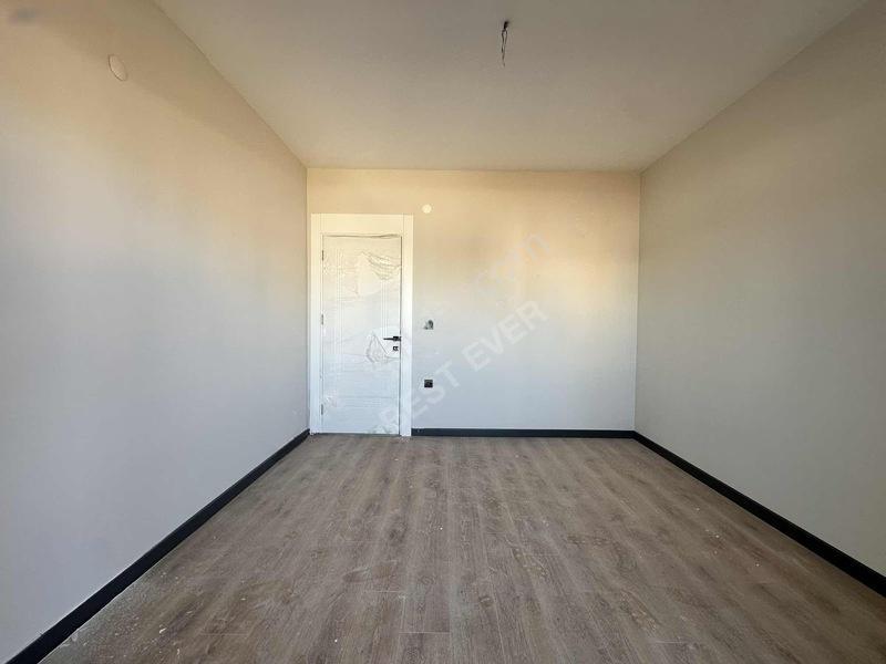 Satılık Giyinme Odalı Genış 2.5+1 Daıre — fotoğraf 23