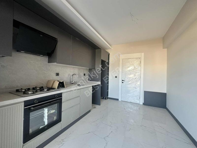 Satılık Giyinme Odalı Genış 2.5+1 Daıre — fotoğraf 31