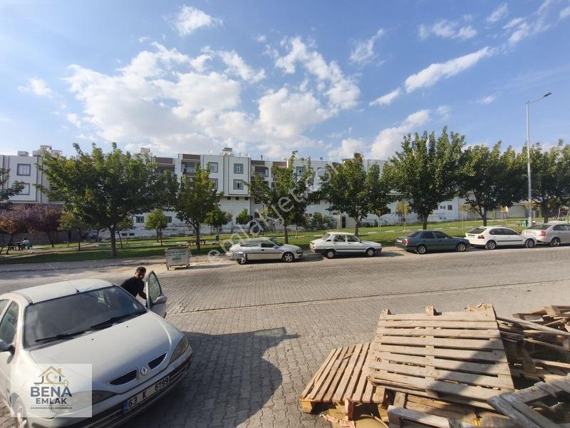 Bena Emlak 2+1 İskanlı Arka Cephe Palmiye Sitesinin Arkasında.