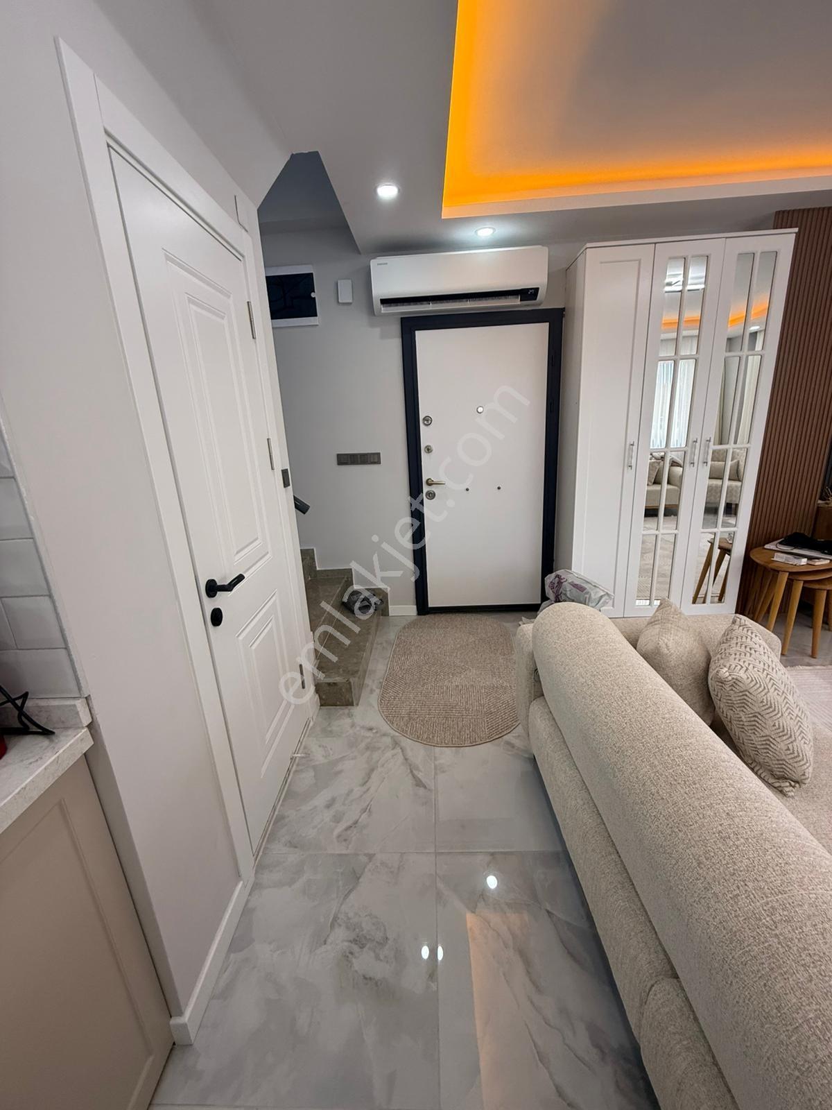 Umas Solutıon'dan Müstakil Bahçe Kullanımına Sahip - 3+1 Villa — fotoğraf 12