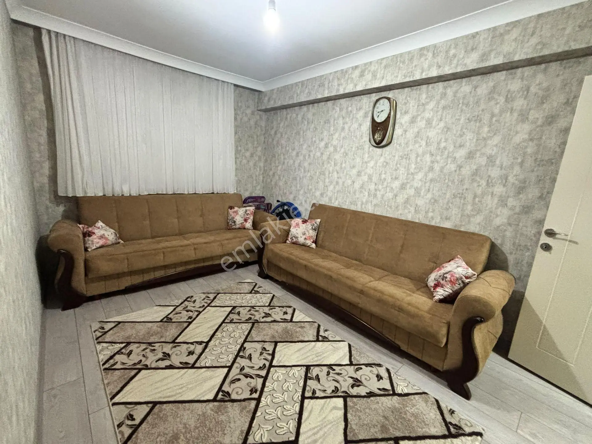 Yılmaz Gayrimenkul'den Plevne Mah. 3+1 E Banyolu Kilerli Merkezi Konum 5 Yıllık Kupon Daire — fotoğraf 3