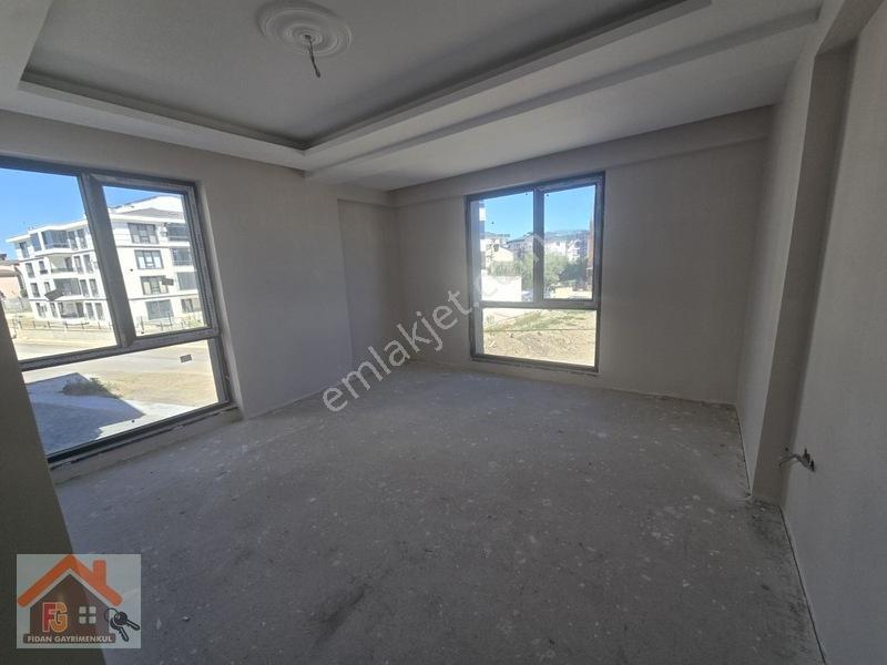 Yalova Altınova Da 3+1 Satılık Daire — fotoğraf 2