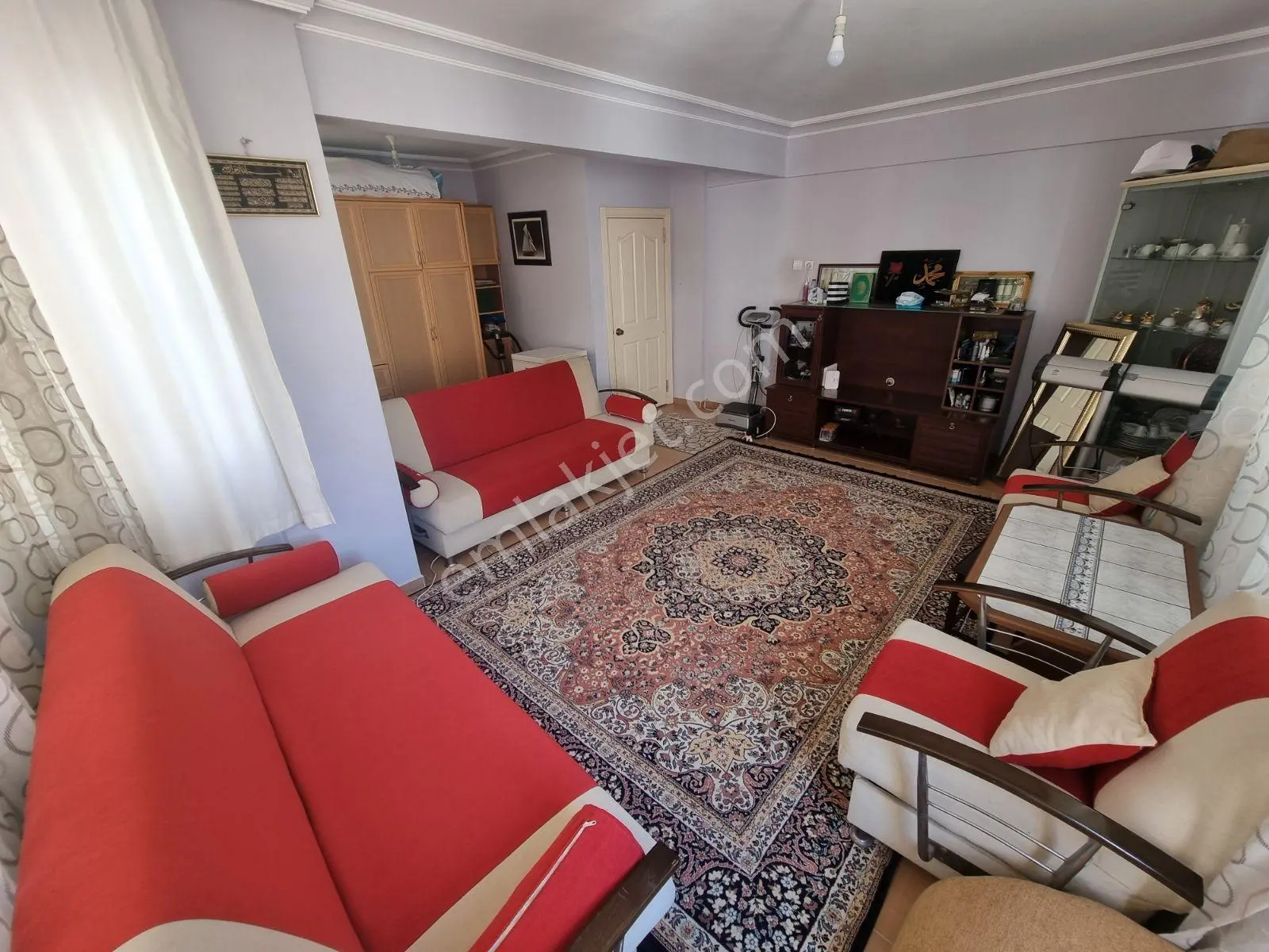 Teomanpaşa Cd Üzeri Katta Tek 3+1 Satılık Daire — fotoğraf 2