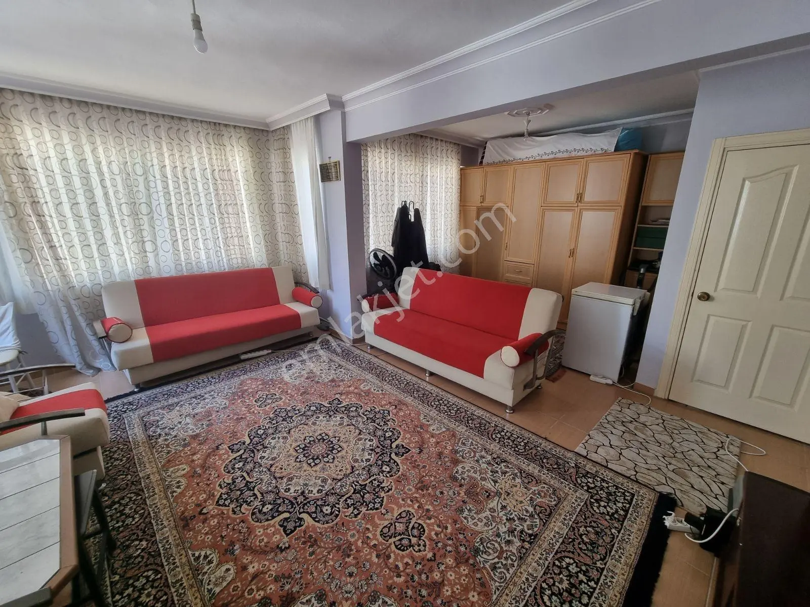 Teomanpaşa Cd Üzeri Katta Tek 3+1 Satılık Daire — fotoğraf 3