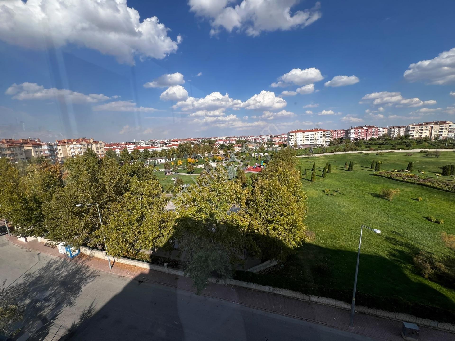 Fetih Cd Muhsinyazıcıoğlu Park Cepheli — fotoğraf 23