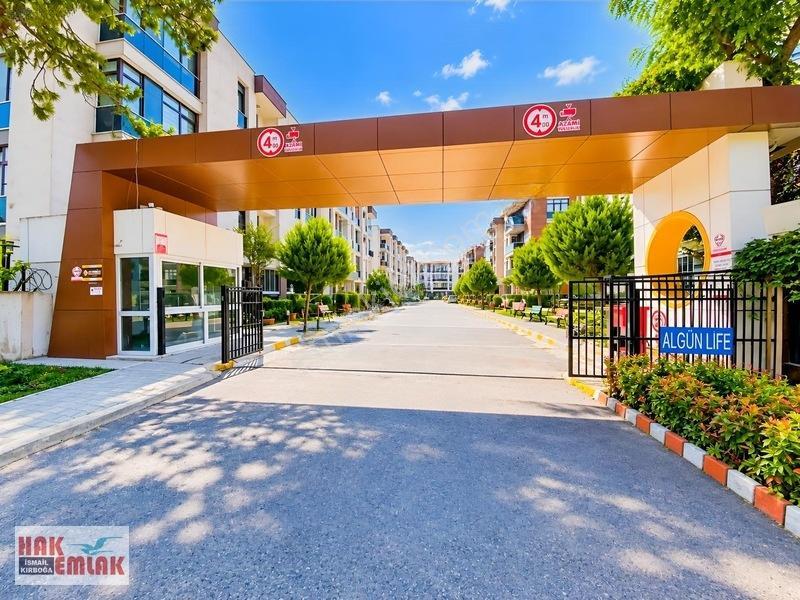 Hak Emlak'tan Aziziye'de Site İçi Hazır Kiracılı 2+1 Daire — fotoğraf 2