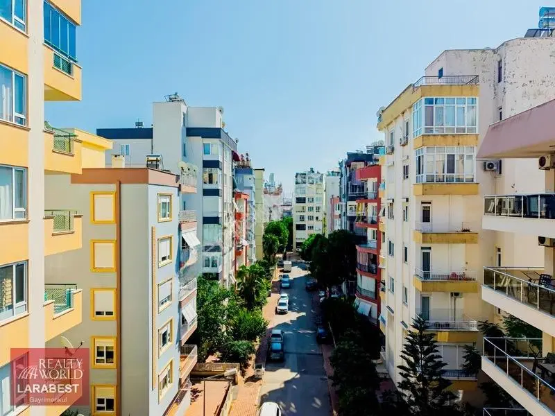 Konyaaltı Altınkum'da Denize 750m İçi Tadilatlı 3+1 Arakat Daire — fotoğraf 3