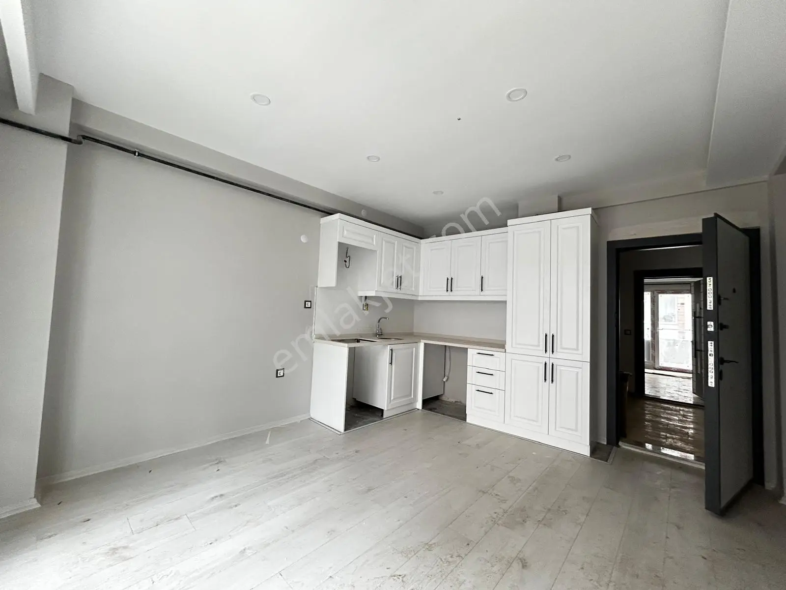 Delux'Den Tekirdağ Süleymanpaşa 100. Yıl Mah. 1+1 Satılık Daire