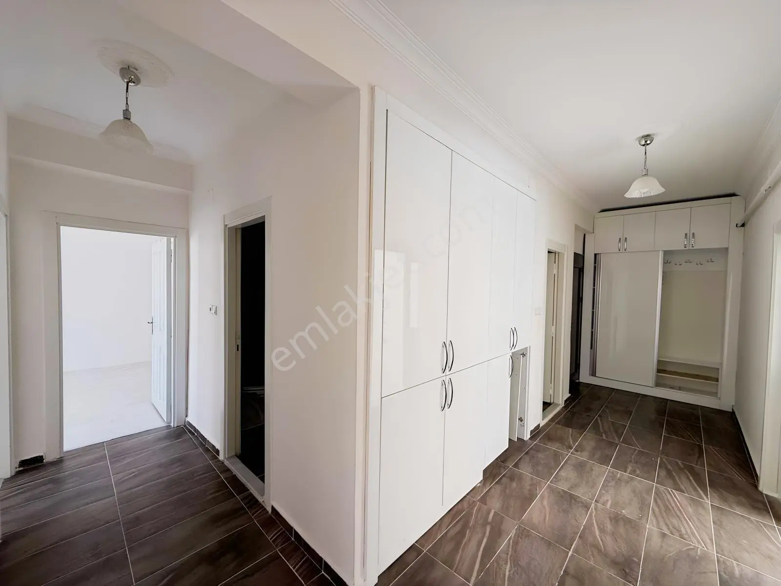 Boğazicinde Behice Konuarında Satılık Geniş 3+1 Daire — fotoğraf 21