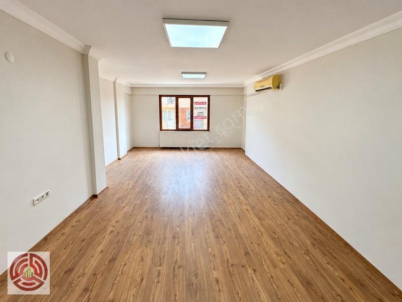 Emir Grup'tan Muradiye'de 3+1 145m Çift Cepheli Satılık Daire — fotoğraf 2