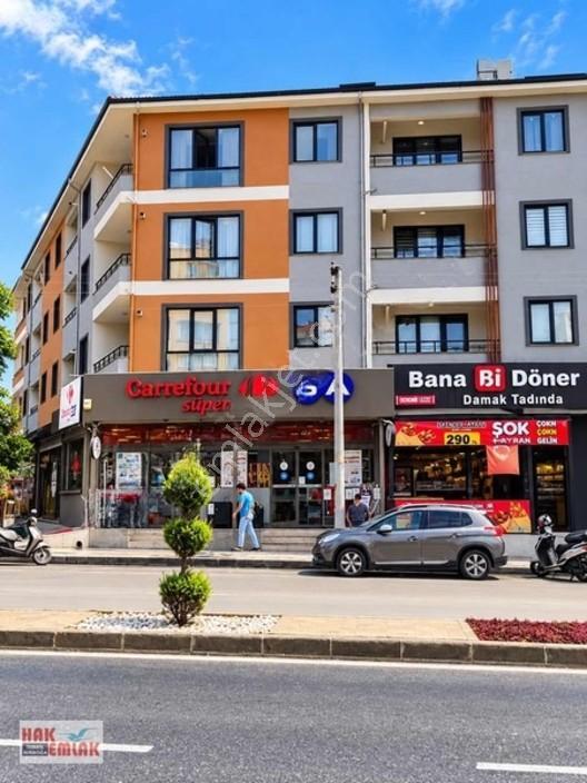 Hak Emlak'Tan Kafeler Caddesınde Satılık 1 + 1 Daıre