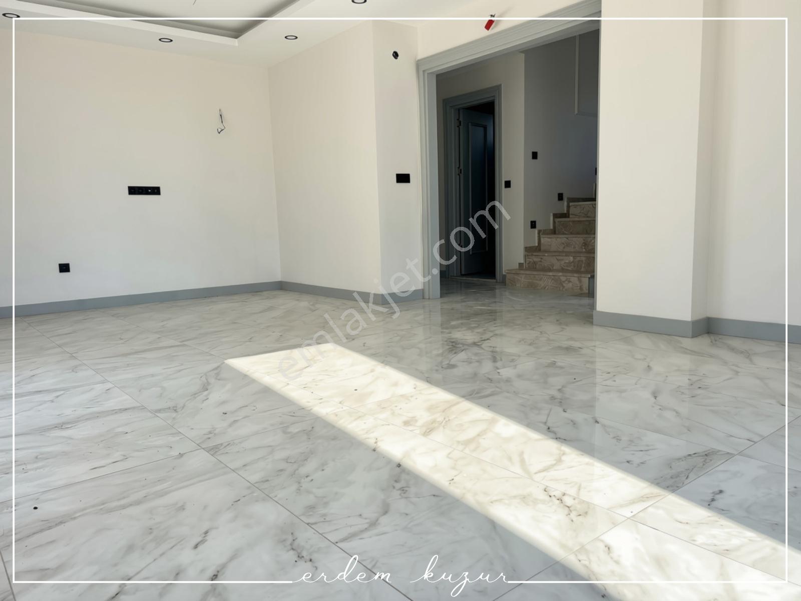 Silivri Ortaköy'de Satılık 6+1 Villa - Müstakil Havuz Ve Otopark — fotoğraf 17