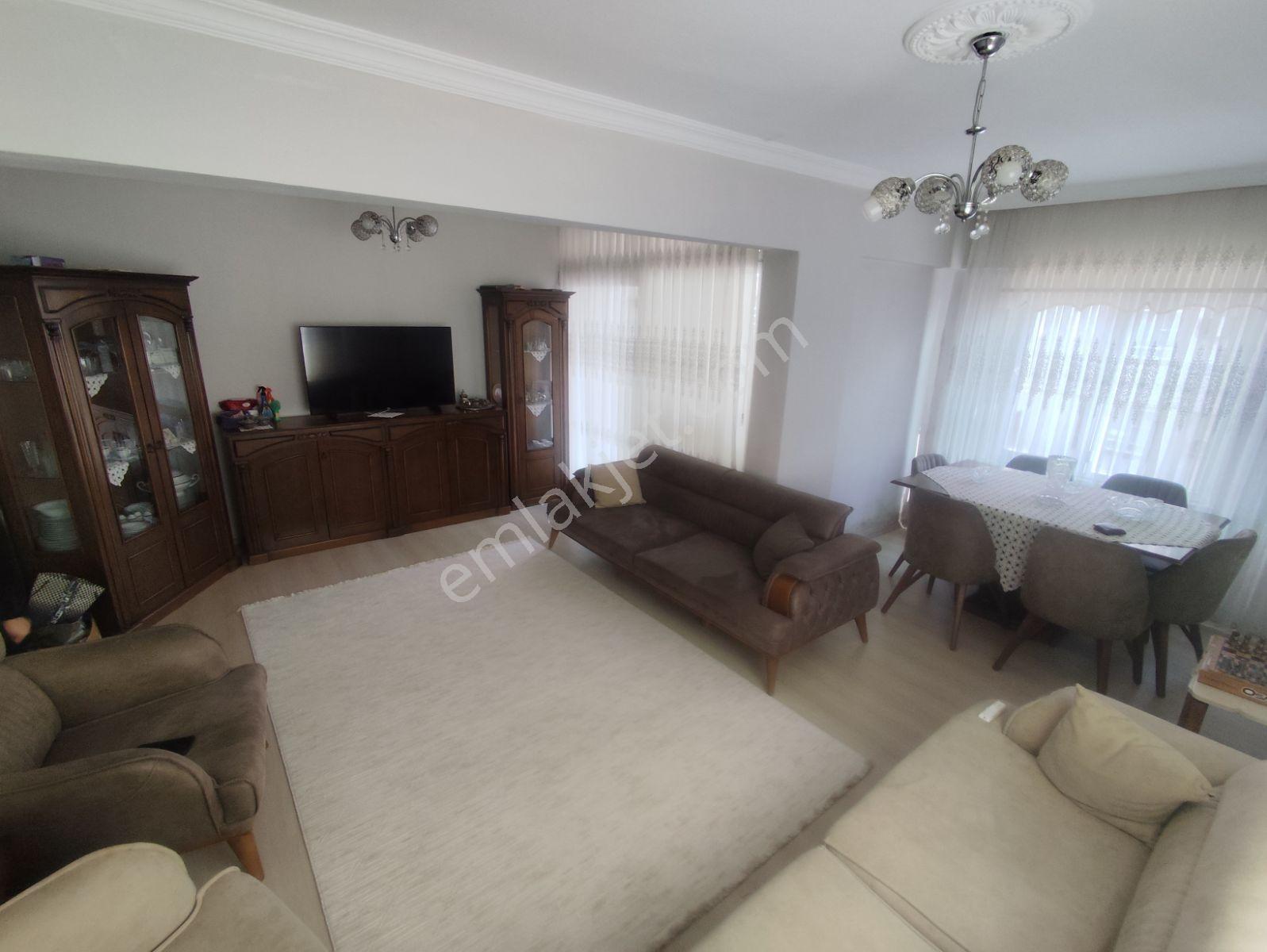 Persembe Pazari Civarinda Satilik 3+1 Daire — fotoğraf 16