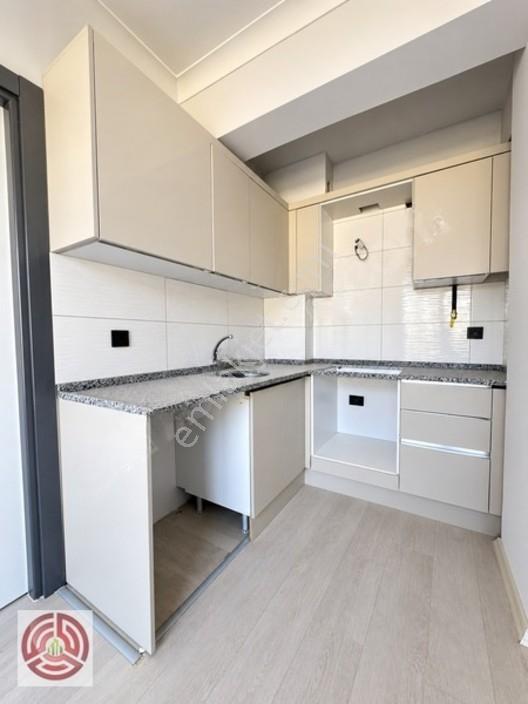 Emir Grup'tan Muradiye'de 1+1 Full Lüx Site İçinde Arakat Daire — fotoğraf 4