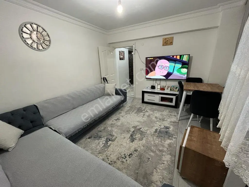 Gaziosmanpaşa Karlıtepe Mahallesinde 15 Yıllık Binada/2+1/85m2/bahçe Katı Satılık Daire — fotoğraf 2