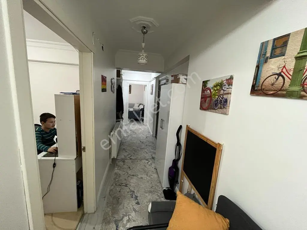 Gaziosmanpaşa Karlıtepe Mahallesinde 15 Yıllık Binada/2+1/85m2/bahçe Katı Satılık Daire — fotoğraf 4