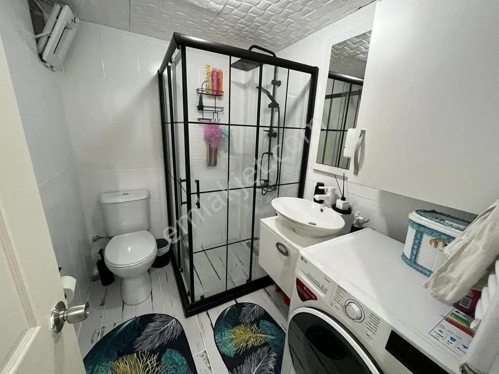 Gaziosmanpaşa Karlıtepe Mahallesinde 15 Yıllık Binada/2+1/85m2/bahçe Katı Satılık Daire — fotoğraf 5