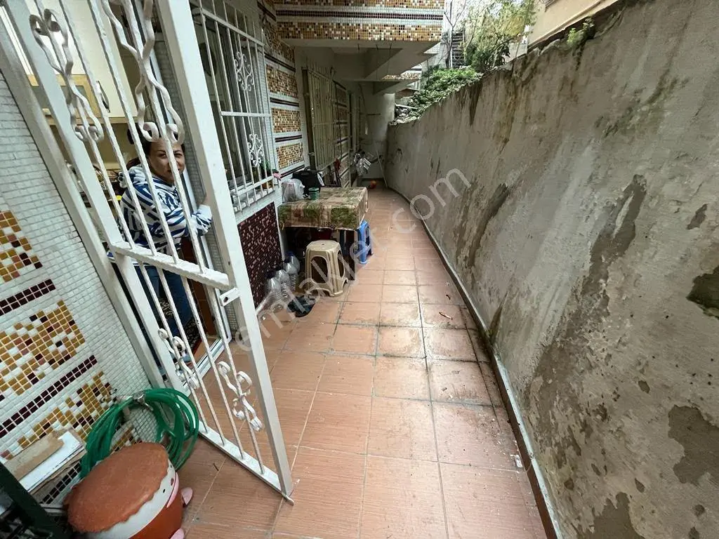Gaziosmanpaşa Karlıtepe Mahallesinde 15 Yıllık Binada/2+1/85m2/bahçe Katı Satılık Daire — fotoğraf 16