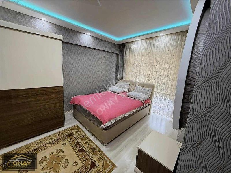 Onay Emlak' Tan Satılık 3+1 Ara Kat Lüks Daire — fotoğraf 18