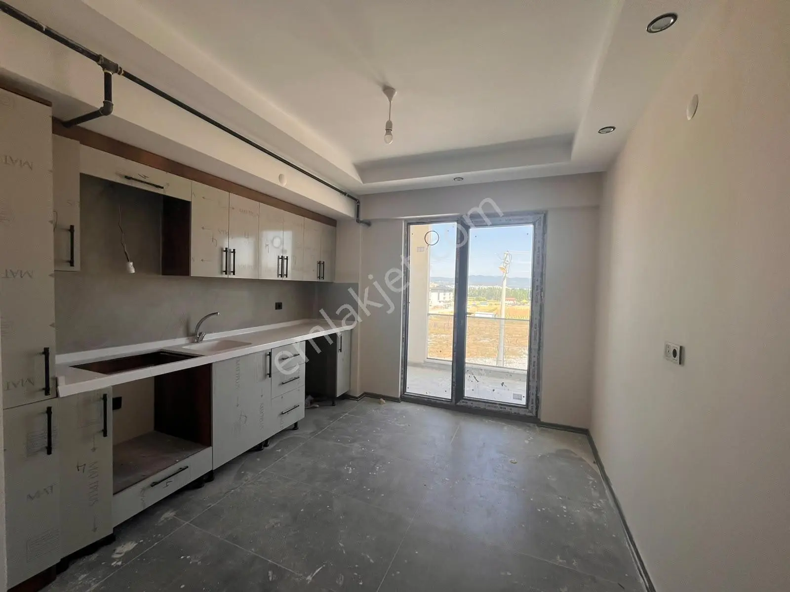 Kütahya Merkez Zafertepe Mahallesinde Satılık 2+1 Daireler — fotoğraf 2