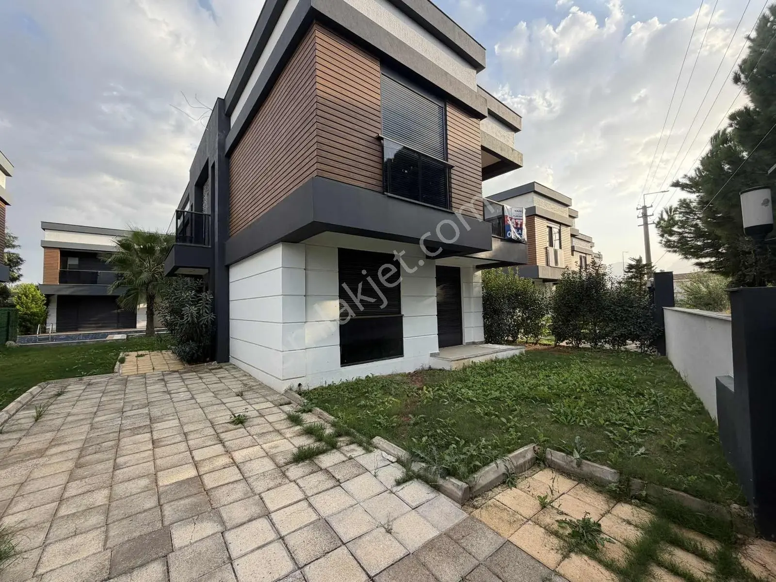 Döşemealtı Düzlerçamı Doktorlar Sitesinde 4+1 Satılık Villa — fotoğraf 2