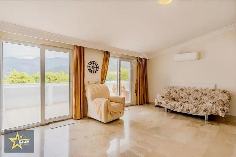 Oba'da 2+1 ---210 M²--- Eşyalı Dubleks Denize 3 Km — fotoğraf 17