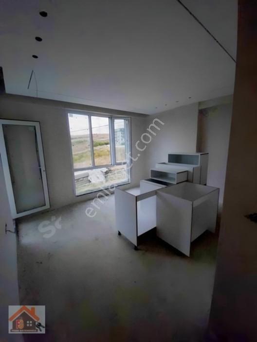 Yalova Çiftlikköy Satılık 2+1 Arakat Daire — fotoğraf 5