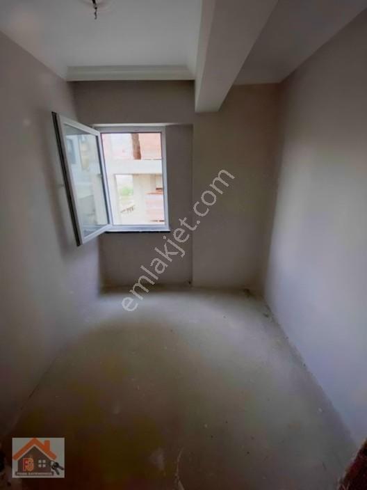 Yalova Çiftlikköy Satılık 2+1 Arakat Daire — fotoğraf 8