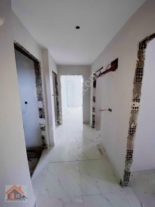 Yalova Çiftlikköy Satılık 2+1 Arakat Daire — fotoğraf 9