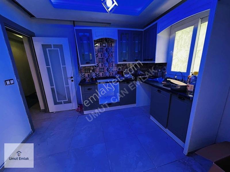 Hasarsız İskanlı Cadde Üstü Teraslı 3+1 Kapalı Mutfak 130 M2 — fotoğraf 5