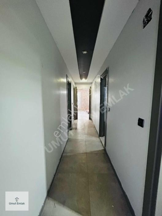 Hasarsız İskanlı Cadde Üstü Teraslı 3+1 Kapalı Mutfak 130 M2 — fotoğraf 18