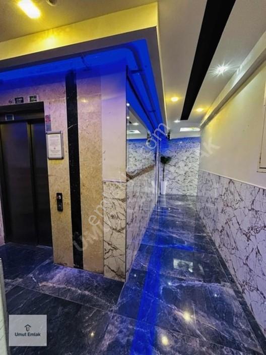 Hasarsız İskanlı Cadde Üstü Teraslı 3+1 Kapalı Mutfak 130 M2 — fotoğraf 24