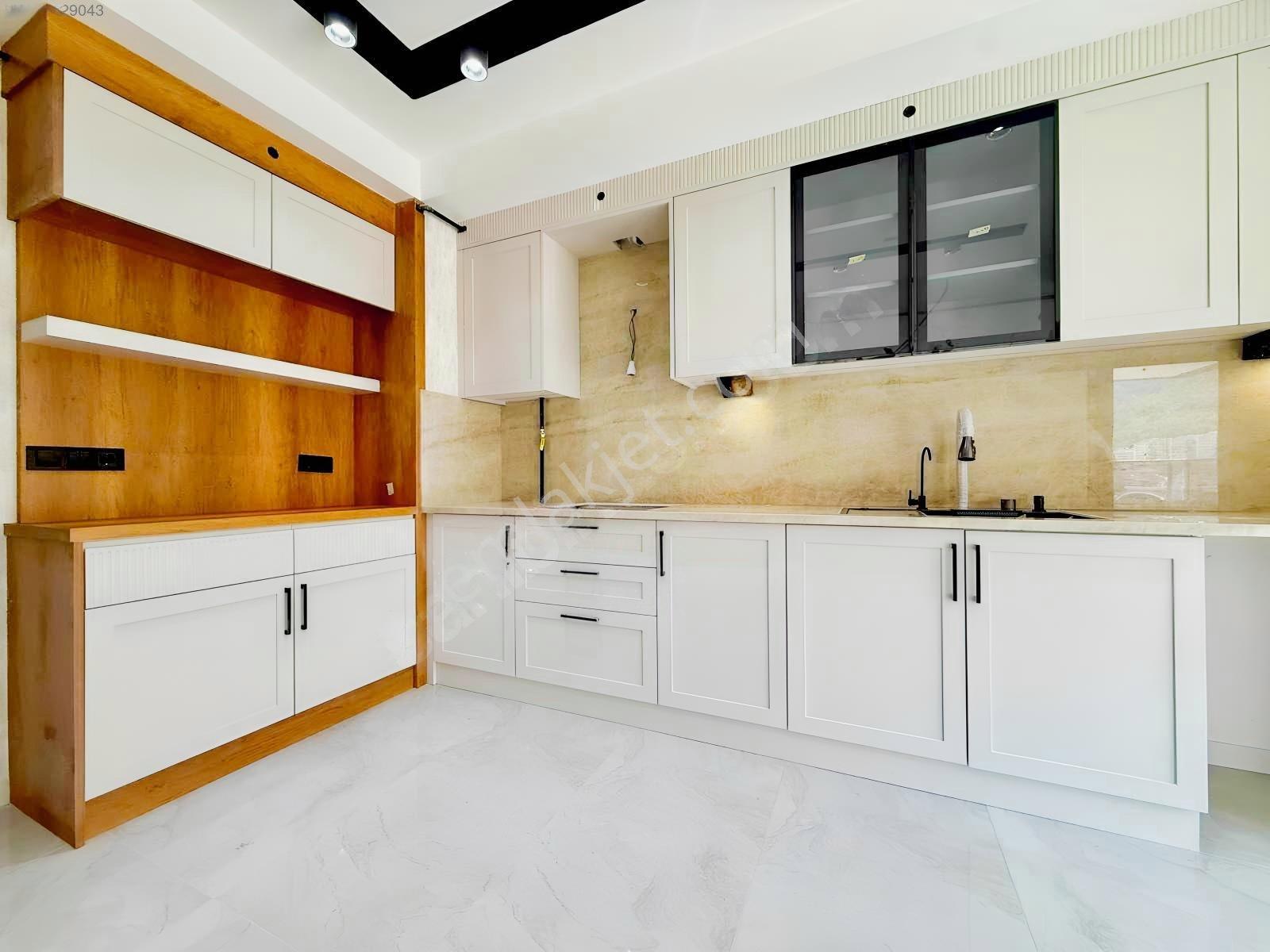 Bağbaşın'da 175 M2 3+1 Arakat Ultra Lüks A Plus Daire — fotoğraf 3