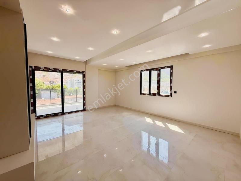 Bağbaşın'da 175 M2 3+1 Arakat Ultra Lüks A Plus Daire — fotoğraf 5