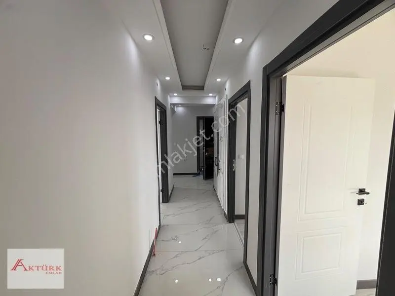 //aktürk Emlak\\ Ana Cadde Üstünde Katta Güney Sıfır 3+1 Daire** — fotoğraf 10