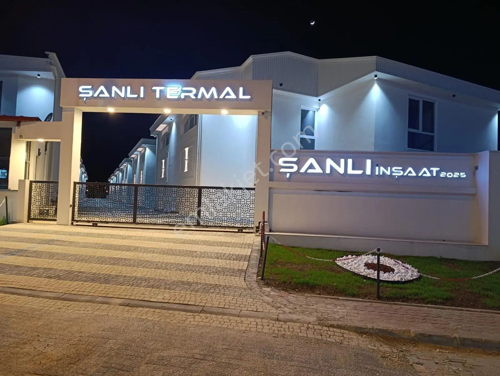 Hem Yatırımlık Hem Lüks: Özel Isıtmalı Havuzlu Termal Villa ! — fotoğraf 5