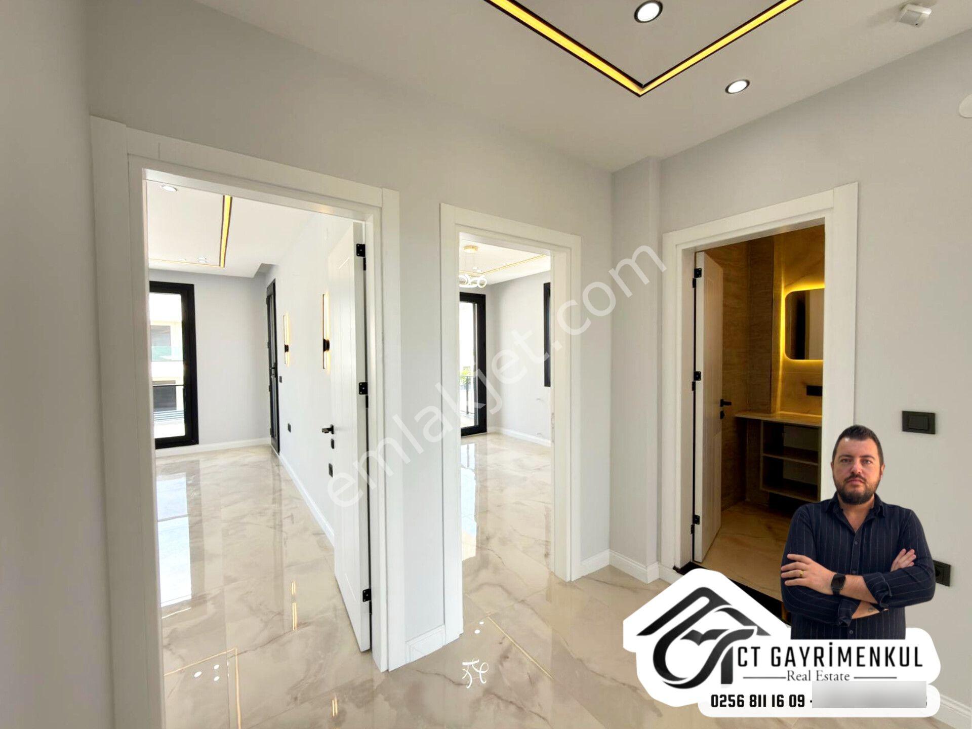 Didim'de Satılık 4+1 Tam Müstakil 300m2 Ayrı Mutfak Bahçeli Havuzlu Villa ! — fotoğraf 17
