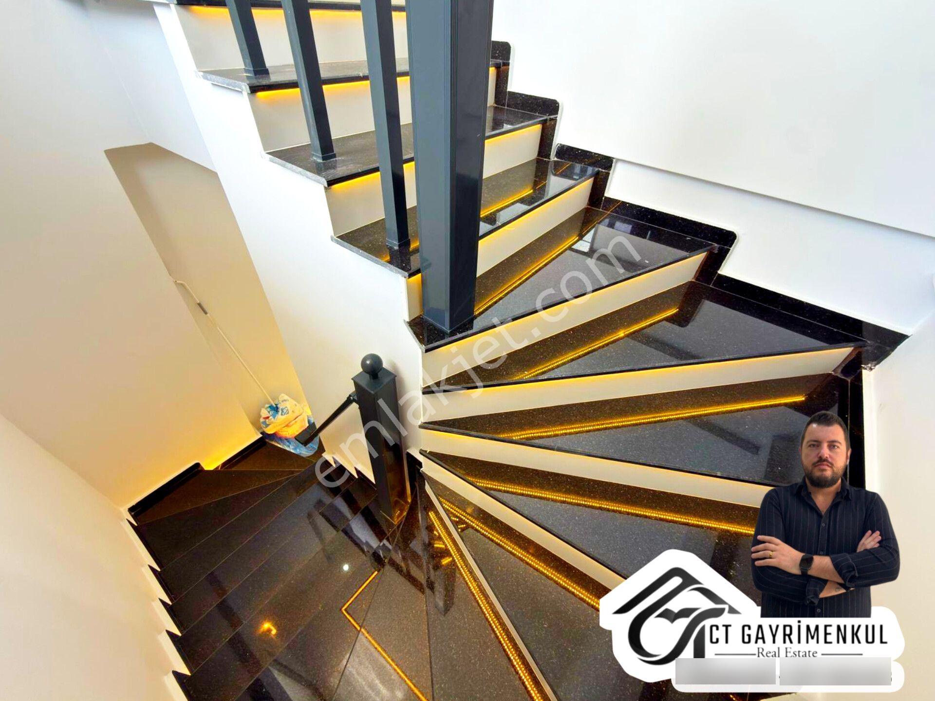 Didim'de Satılık 4+1 Tam Müstakil 300m2 Ayrı Mutfak Bahçeli Havuzlu Villa ! — fotoğraf 27
