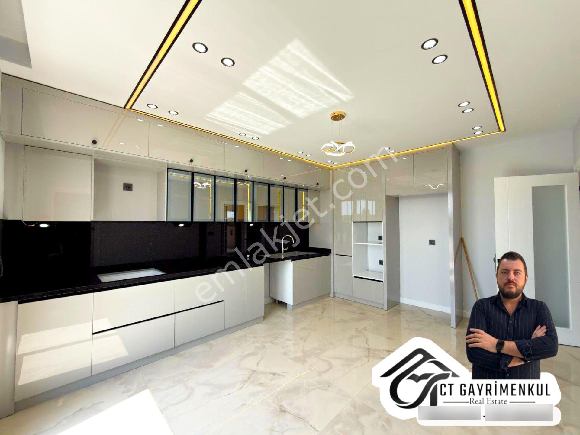 Didim'de Satılık 4+1 Tam Müstakil 300m2 Ayrı Mutfak Bahçeli Havuzlu Villa ! — fotoğraf 30