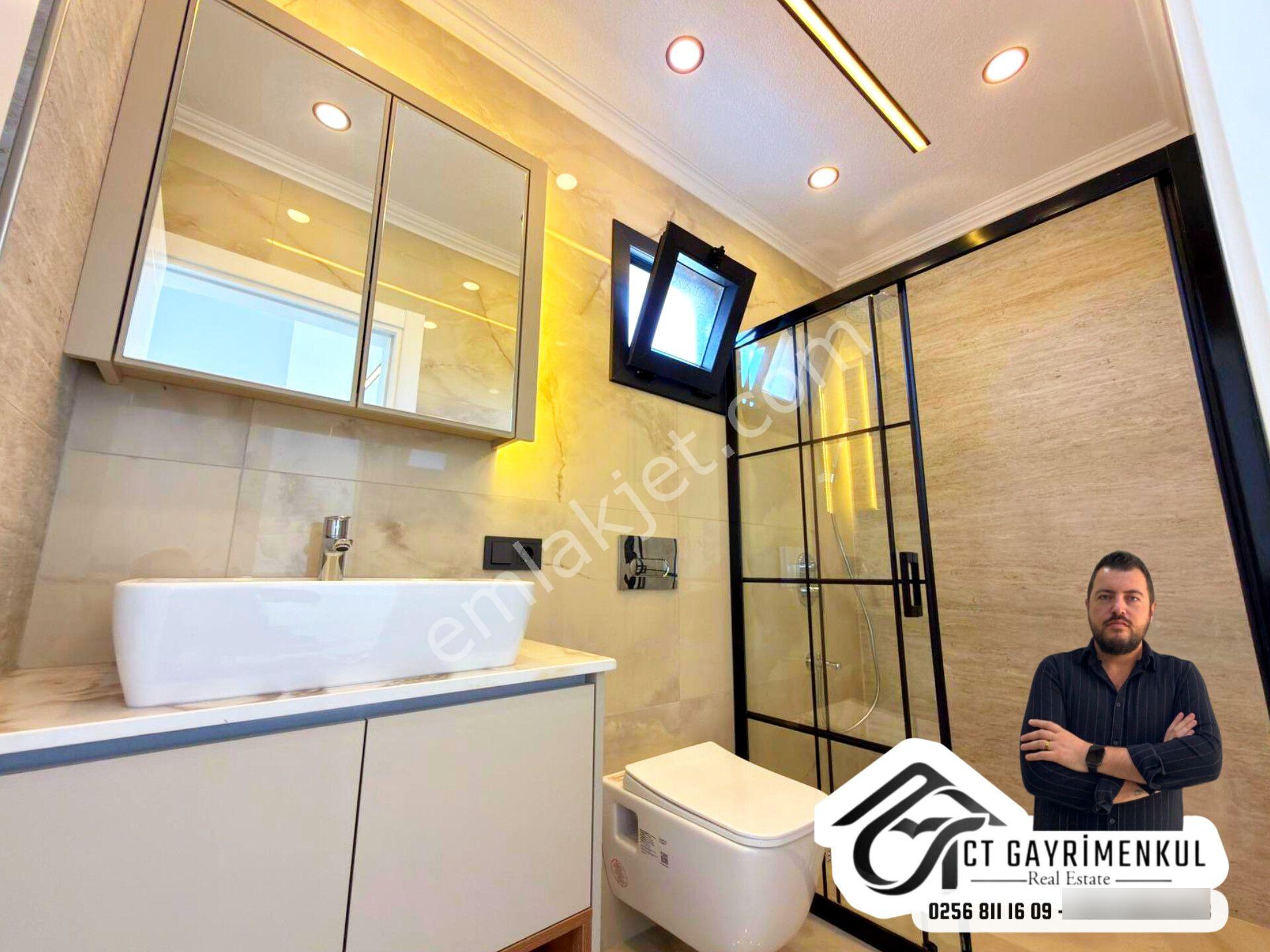 Didim'de Satılık 4+1 Tam Müstakil 300m2 Açık Mutfak Bahçeli Havuzlu Villa ! — fotoğraf 17