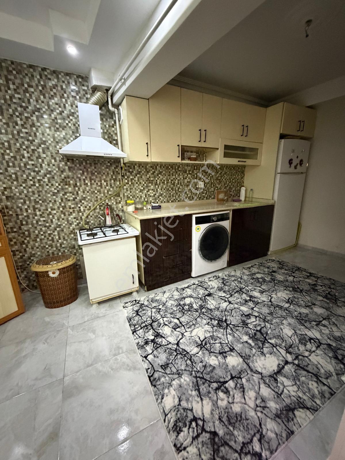 Demetten Ulu Cami Yakını Yeni Bina 2+1 85M² Daire Doğalgazl