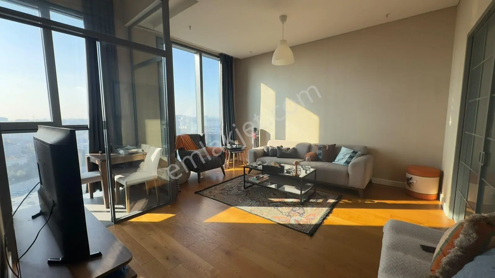 Skyland Rezidans'ta Balkonlu & Manzaralı 1+1 Satılık Daire — fotoğraf 2