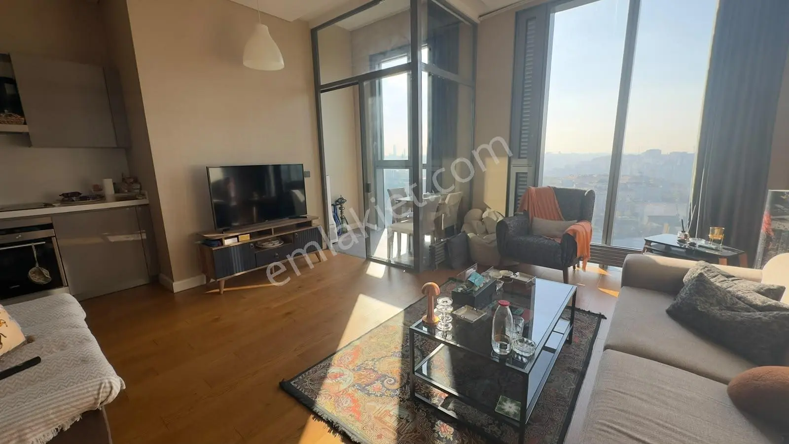 Skyland Rezidans'ta Balkonlu & Manzaralı 1+1 Satılık Daire — fotoğraf 3