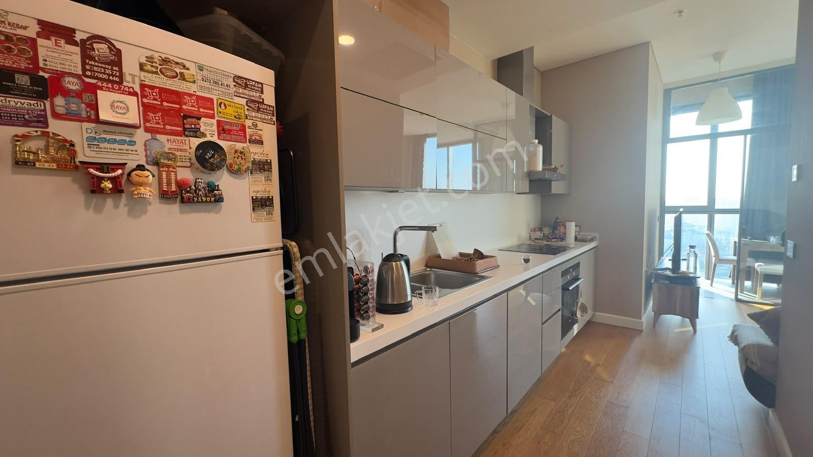 Skyland Rezidans'ta Balkonlu & Manzaralı 1+1 Satılık Daire — fotoğraf 7