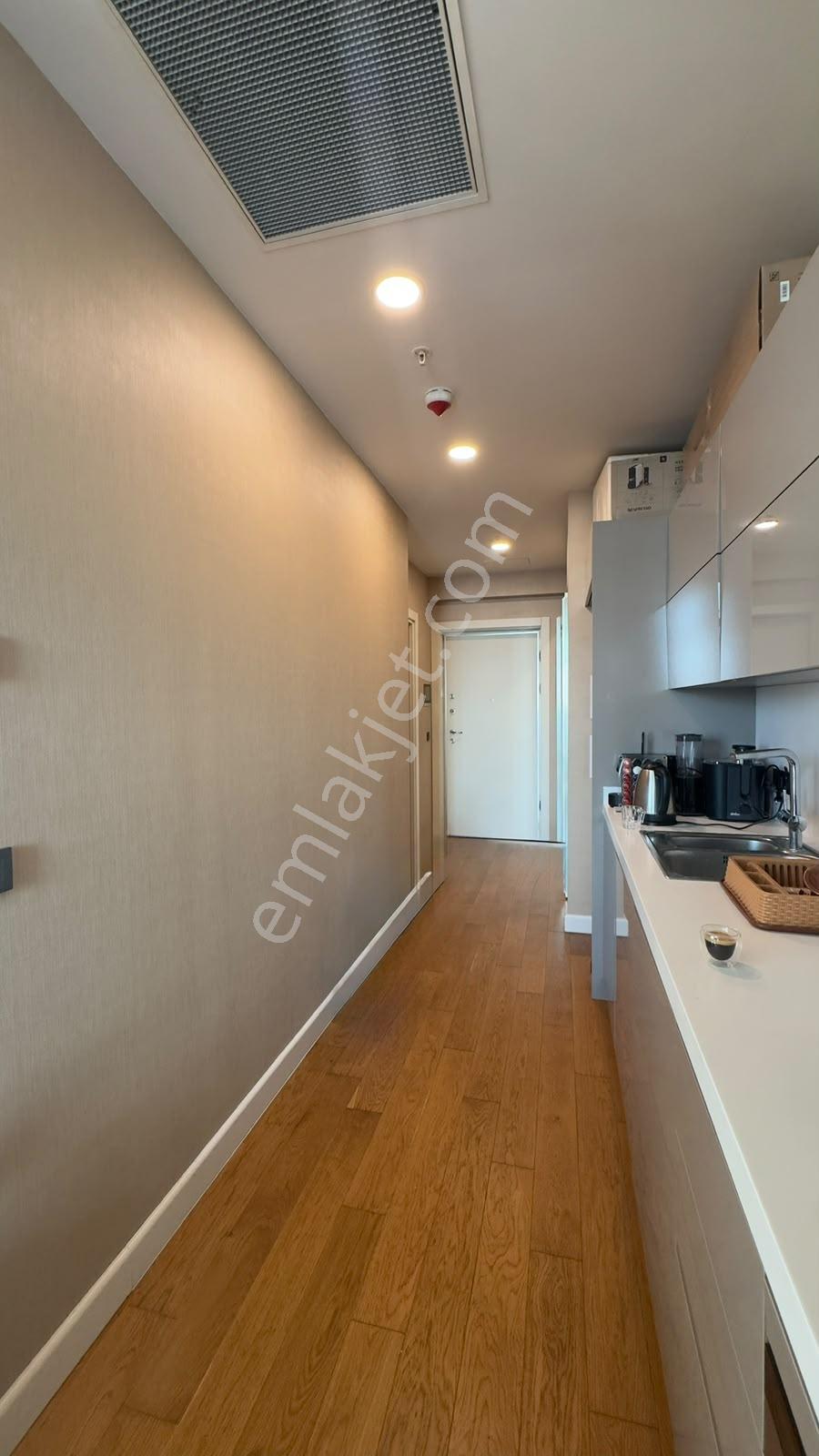 Skyland Rezidans'ta Balkonlu & Manzaralı 1+1 Satılık Daire — fotoğraf 9