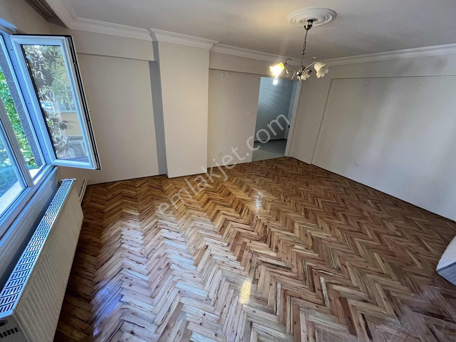 Fulya Narçiçeği Sokakta | Komple Yenilenmiş 2.5+1 Daire — fotoğraf 3