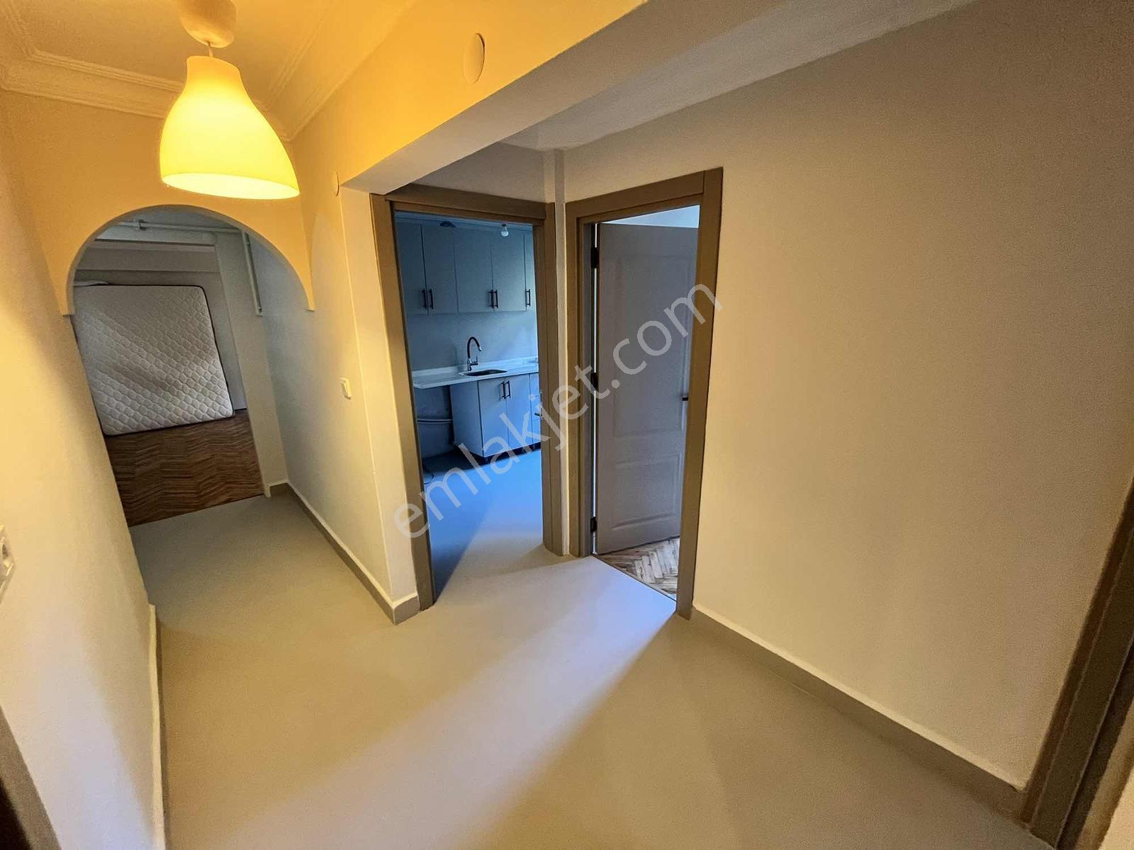 Fulya Narçiçeği Sokakta | Komple Yenilenmiş 2.5+1 Daire — fotoğraf 8