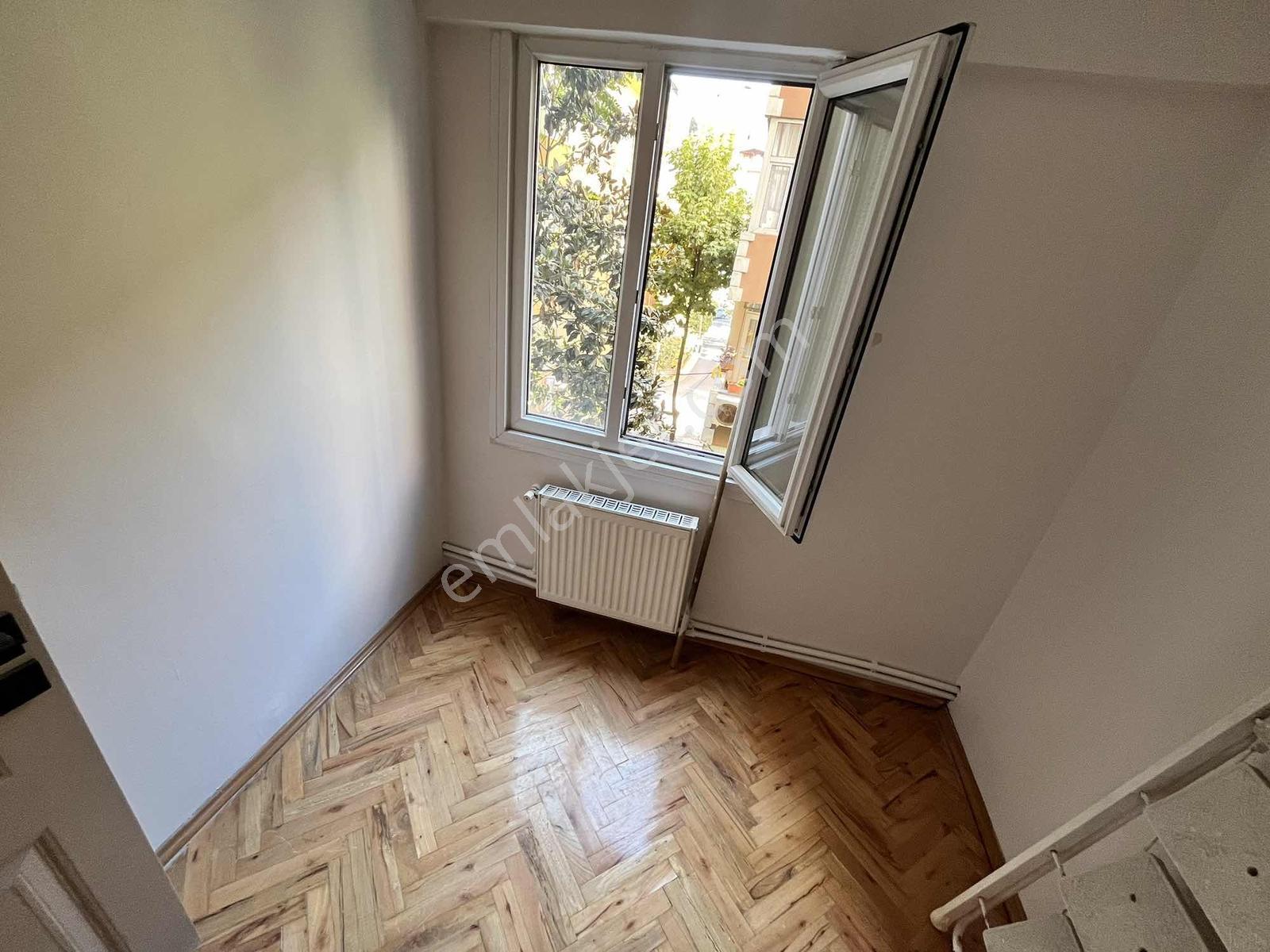 Fulya Narçiçeği Sokakta | Komple Yenilenmiş 2.5+1 Daire — fotoğraf 15